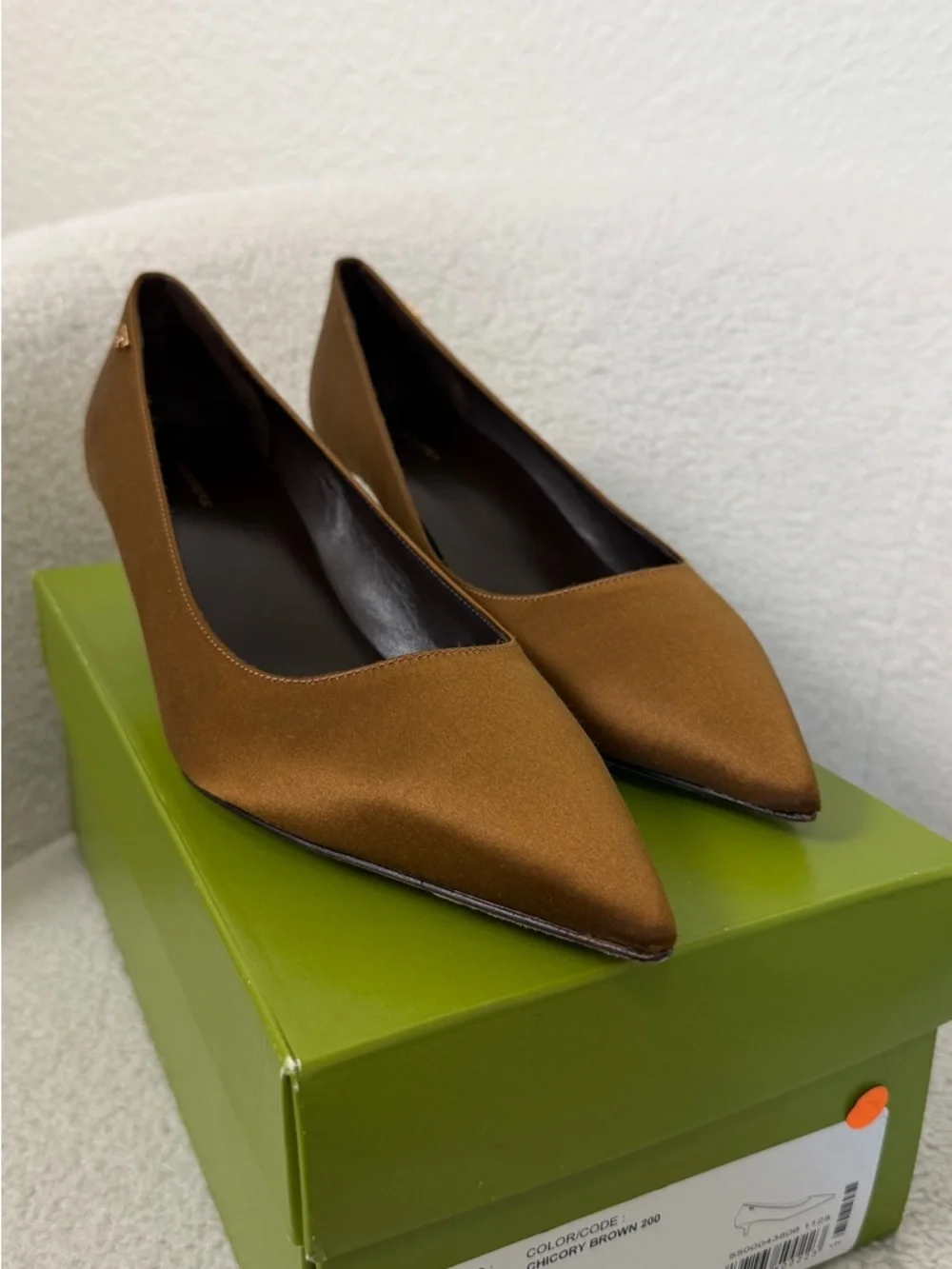 Tory Burch Chic Brown Satin Pointed-Toe Pumps 10